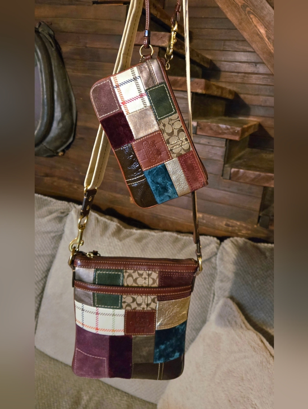 2007 Holiday Collection Crossbody And Wristlet - Picture 4 of 4